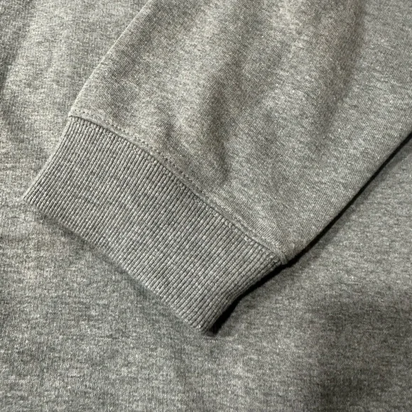 Tampa Bay Buccaneers Men’s Crewneck (2XL) Retails For $75 - Picture 5 of 10